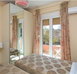 7 bedroom seaside villa with pool, Kassiopi, sleeps 13